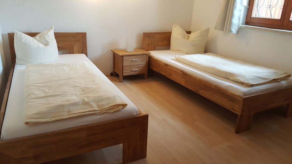 Burgauer Hof Appartement Buitenkant foto